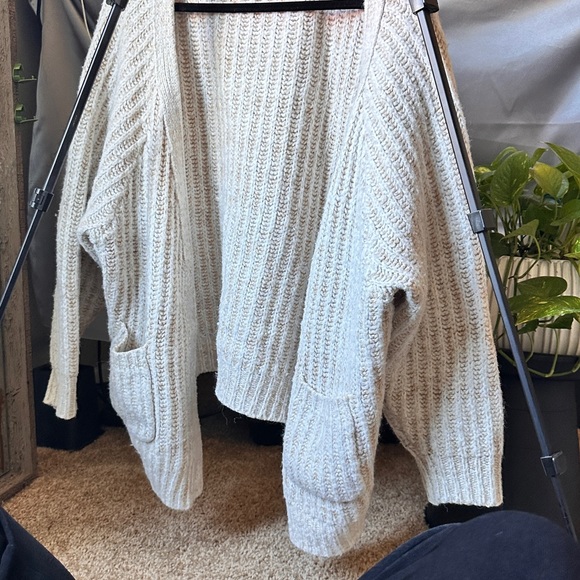 Cardigan - Picture 4 of 4